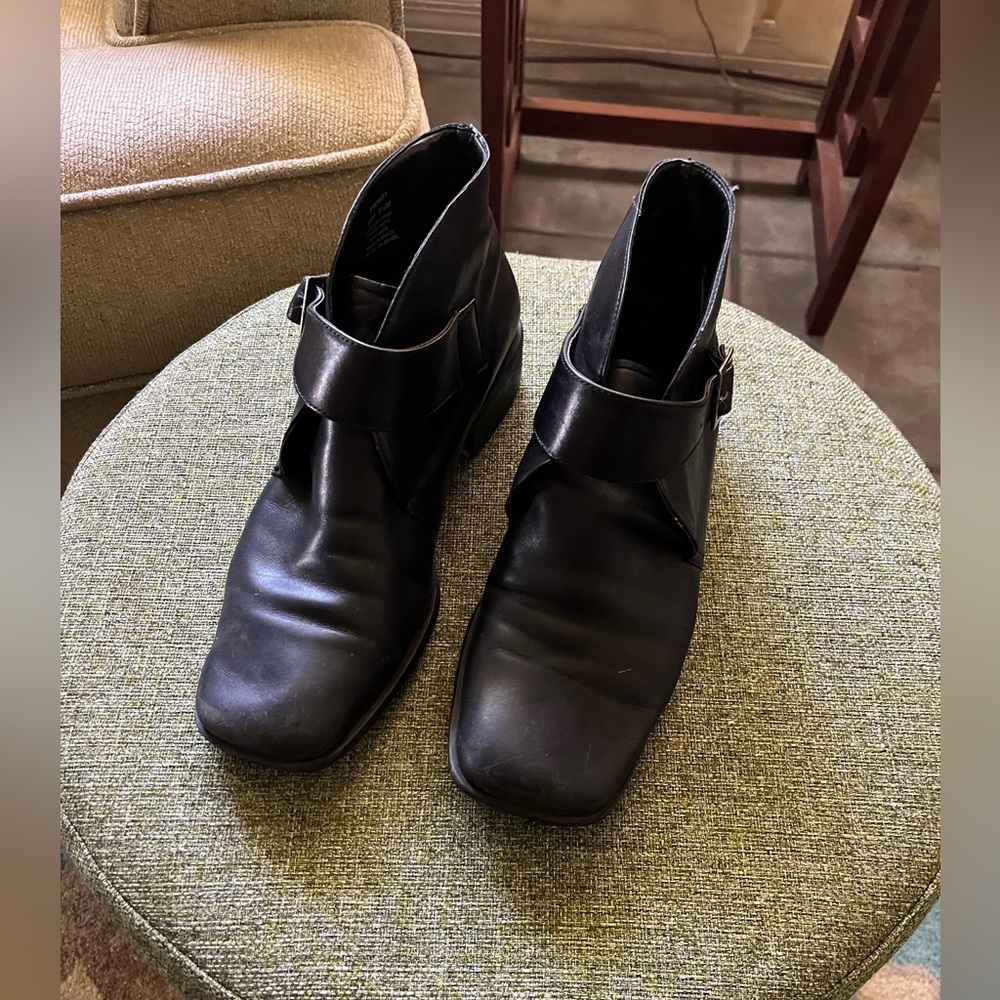 Naturalizer Black Leather Shoes